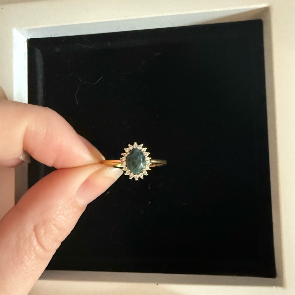 Leah Alexandra Mini Antiquity Ring